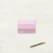 Paarse roze gestreept ombre post-it® notes (Op bureau)