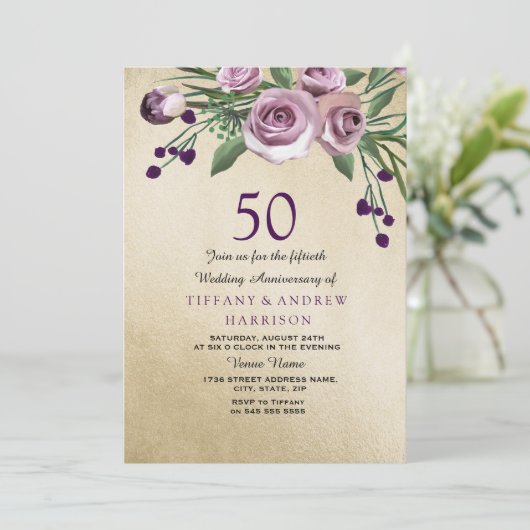 Paarse Roze Gouden 50ste Huwelijksjubileum Uitnodi Kaart (Staand voorkant)