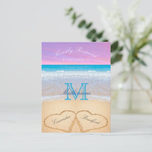 Paarse roze hemelhart in het zandstrand briefkaart (Staand voorkant)