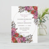 Paarse roze rode roos huwelijksuitnodiging kaart (Staand voorkant)