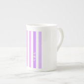 Paarse & Roze Verticale Strepen Monogram Porselein Kop (Voorkant rechts)