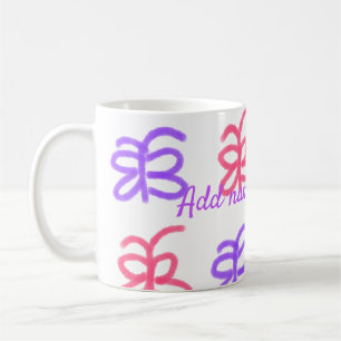 Paarse roze vlinder doodle patroon naam toevoegen koffiemok
