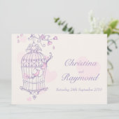 Paarse roze vogels open uitnodiging voor een bruil (Staand voorkant)