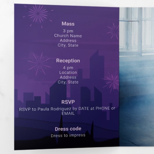 Paarse roze vuurwerk Quinceañera Tri-Fold I Drieluik Uitnodiging (Binnenzijde eerst)