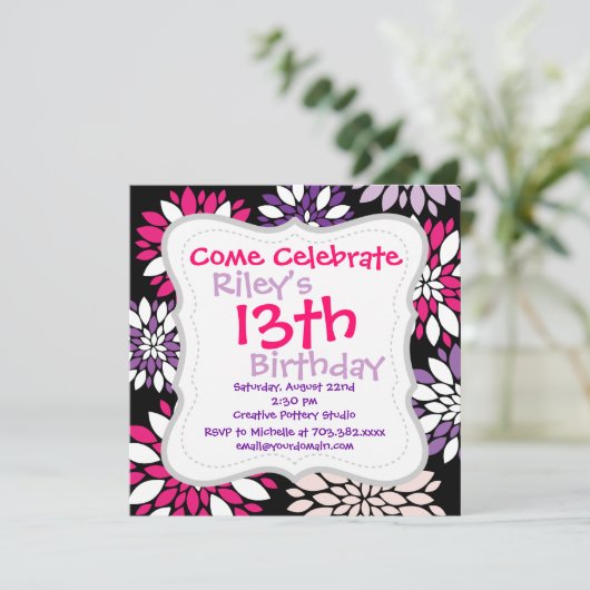 Paarse roze witte aanflinterkunst op zwart kaart (Staand voorkant)