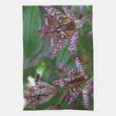 Paarse roze, witte, gestreept orchidee als bloem theedoek (Verticaal)