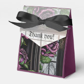 Paarse rozen bij het raam - gotische stijl bruilof bedankdoosjes (Voorkant Zijde)