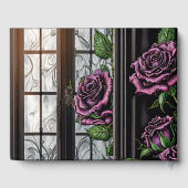 Paarse rozen bij het raam - gotische stijl bruilof gastenboek (Achterkant)