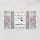 Paarse rozen bij het raam - gotische stijl bruilof plaatskaartje (Achterkant)