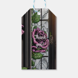 Paarse rozen bij het raam - gotische stijl cadeaulabel