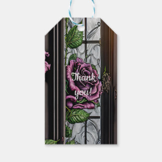 Paarse rozen bij het raam - gotische stijl cadeaulabel