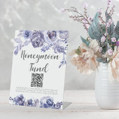 Paarse Rozen Elegant Floral Wedding Honeymoon Fond Reclamebord Met Voetstuk