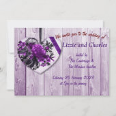 Paarse rozen en uitnodiging voor een hartbruiloft (Voorkant)
