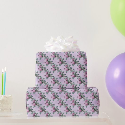 Paarse Rozen op lavender en White Polka Dots Cadeaupapier (Feestgeschenken)