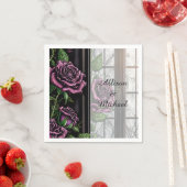 Paarse rozen van het raam - gothische stijl servet (Insitu)