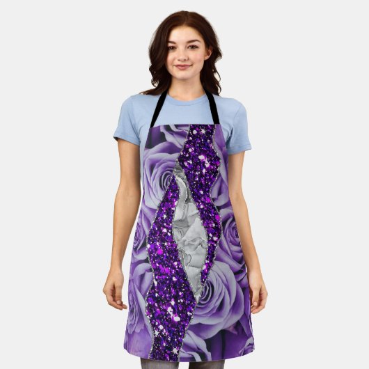 Paarse Rozen Zilveren Luxe Elegante Vloeibare Text Schort (Gedragen)