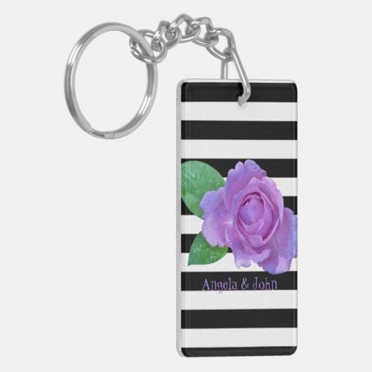 Paarse Rozen, zwart, witte strepen, speciaal geper Sleutelhanger (Voorkant Links)