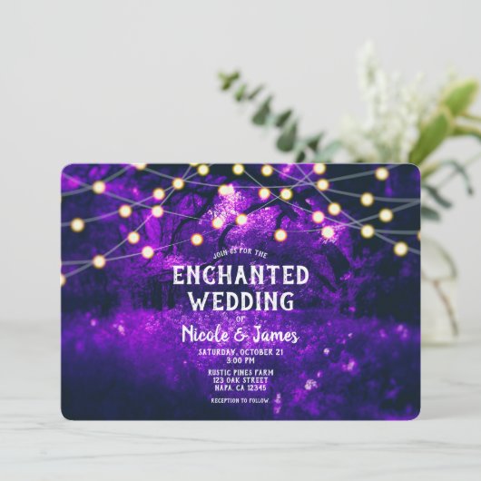 Paarse Rustic Enchanted Forest Lights Wedding Kaart (Staand voorkant)