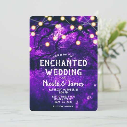Paarse Rustic Enchanted Forest Lights Wedding Kaart (Staand voorkant)
