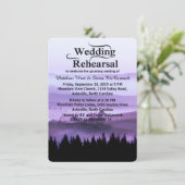 Paarse Rustic Mountain Wedding Rehearsal Dinner Kaart (Staand voorkant)