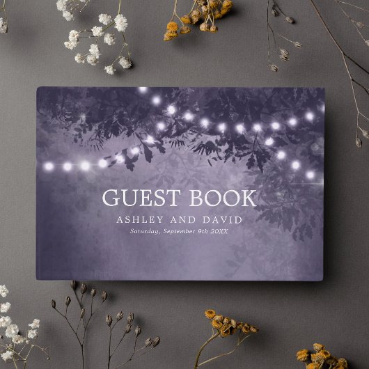 Paarse rustieke boom string verlichting bruiloft gastenboek