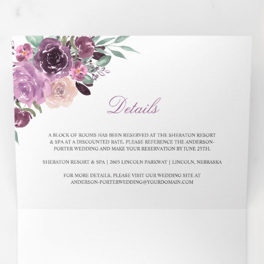 Paarse Sangria Mauve Waterverf Flowers Greenery Drieluik Uitnodiging (Binnenzijde eerst)