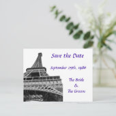 Paarse save the date Eiffeltoren Aankondigingskaart (Staand voorkant)
