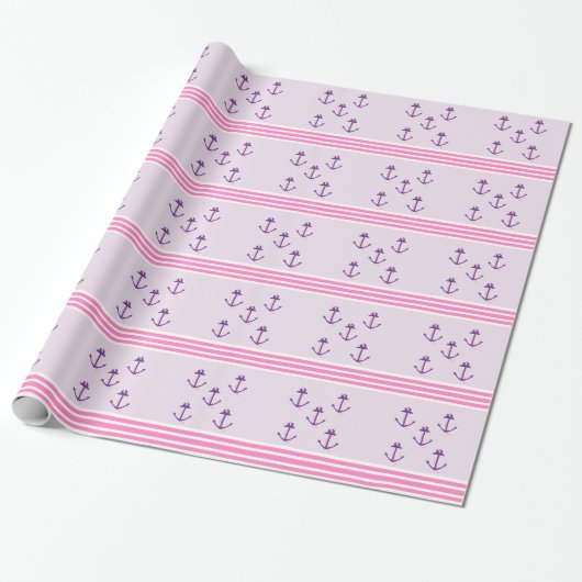 Paarse scheepsankers en roze strepen cadeaupapier (Uitgerold)