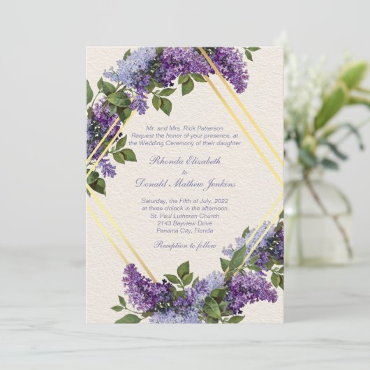 Paarse Seringen Romantische Bruiloft Kaart (Staand voorkant)