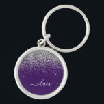 Paarse Silver Glitter Girly Glam Monogram Sleutelhanger<br><div class="desc">Zilveren en Paarse Sparkle Glitter Manuscript monogram Naam Keychains (Sleutelhanger). Dit maakt de perfecte liefhebbende 16 verjaardag,  bruiloft,  vrijgezellenfeest,  verjaardagsdag,  baby shower of vrijgezellenfeest voor iemand die van luxe glam en stijl houdt.</div>