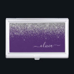 Paarse Silver Glitter Girly Monogram Naam Visitekaarthouder<br><div class="desc">Paarse en Zilveren Sparkle Glitter Script Monogram Naam Bedrijfskaart Houder. Dit maakt de perfecte liefhebbende 16 verjaardag,  bruiloft,  vrijgezellenfeest,  verjaardagsdag,  baby shower of vrijgezellenfeest voor iemand die van luxe glam en stijl houdt.</div>