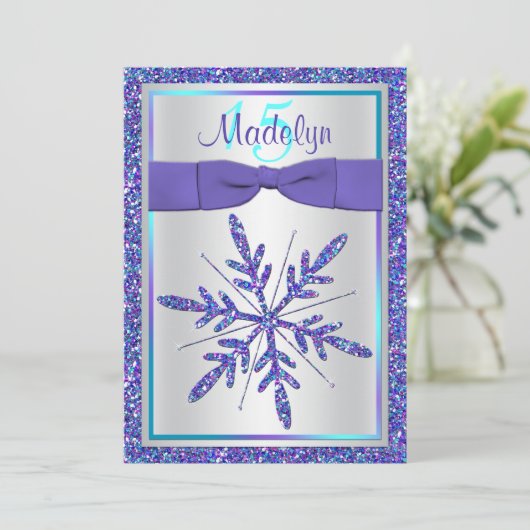 Paarse Silver Glitter Snowflake Quinceanera Invite Kaart (Staand voorkant)