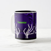 Paarse Skelethanden Tweekleurige Koffiemok (Voorkant links)