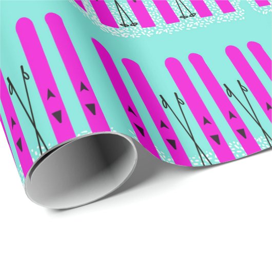 Paarse ski's op blauw inpakpapier (Rol Hoek)