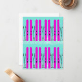 Paarse skis op blauw notitiekaartje (Voorkant / Achterkant in situ)