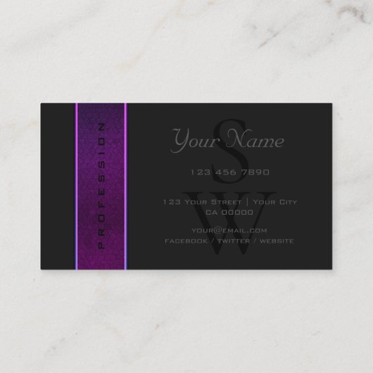 Paarse slang donkergrijs gekleurd met zwart monogr visitekaartje (Achterkant)