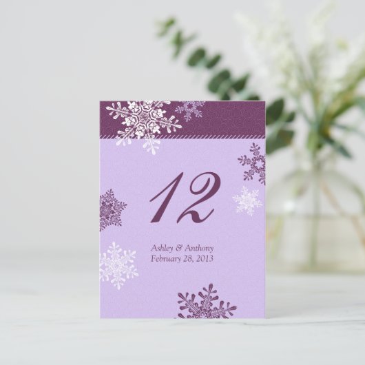 Paarse Sneeuwvlok Winter Trouwtafel Kaarten (Staand voorkant)