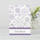 paarse sneeuwvlokken winterbruiloft kaart (Staand voorkant)