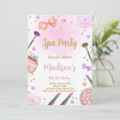 Paarse Spa Birthday Uitnodiging (Staand voorkant)