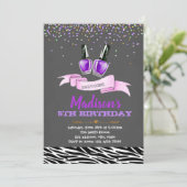 Paarse spa-verjaardagsuitnodiging kaart (Staand voorkant)
