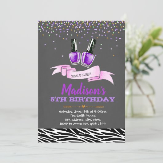 Paarse spa-verjaardagsuitnodiging kaart (Staand voorkant)