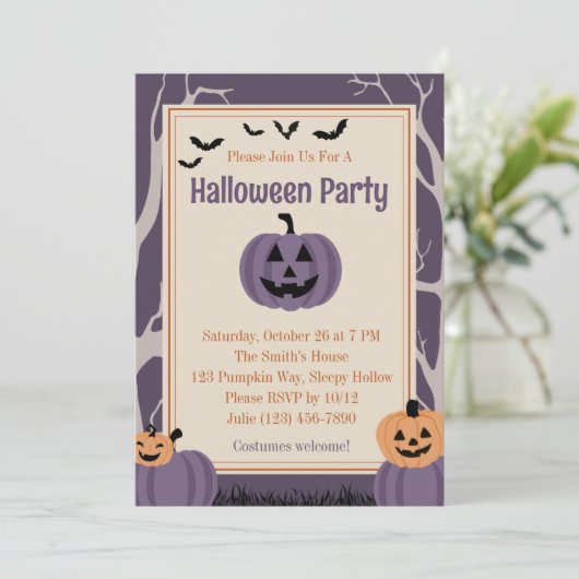 Paarse Spooky Pumpkin Halloween Party Kaart (Staand voorkant)