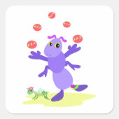 Paarse sprinkhaan jonglerend leuk schepsel vierkante sticker (Voorkant)