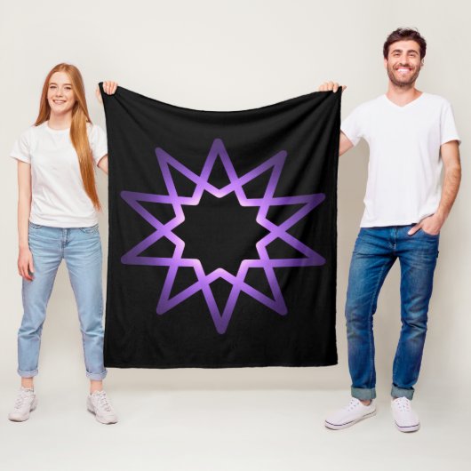 Paarse sterrensymbool voor de levensstijl fleece deken (In situ)