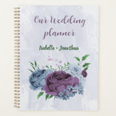 Paarse stoffige blauwe bloemenbruiloft planner (Voorkant)
