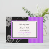 Paarse streep slaat de datum op save the date (Staand voorkant)