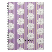 Paarse Strepen Witte Parels Bloem Notitieboek (Voorkant)
