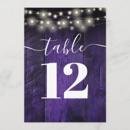 Paarse String Lichten Rustieke Schuur Houten Tafel Kaart