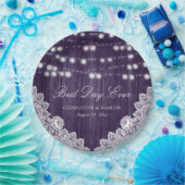 Paarse String Lights Rustiek Hout Lace Wedding Papieren Bordje (Feest)