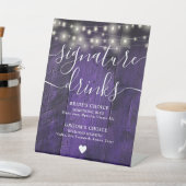 Paarse String Lights Rustieke Houten Handtekening  Reclamebord Met Voetstuk (Insitu)